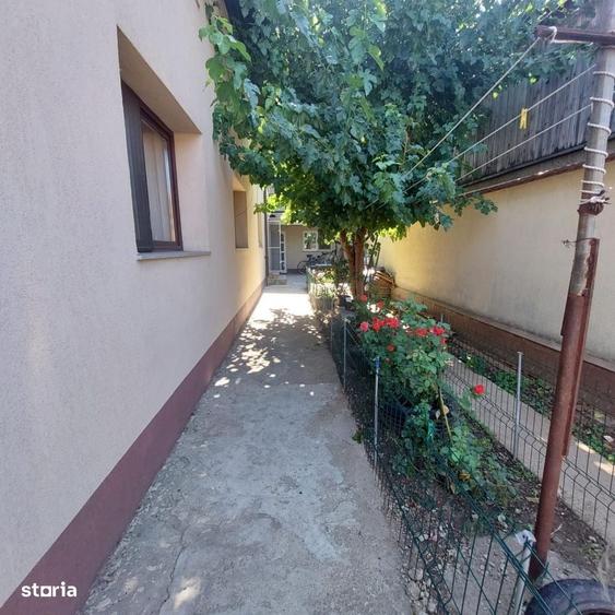 Casă cu 4 camere în Central