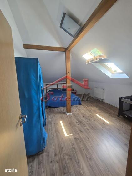 Casă cu 4 camere cu Teren 3300 Mp în Cornu