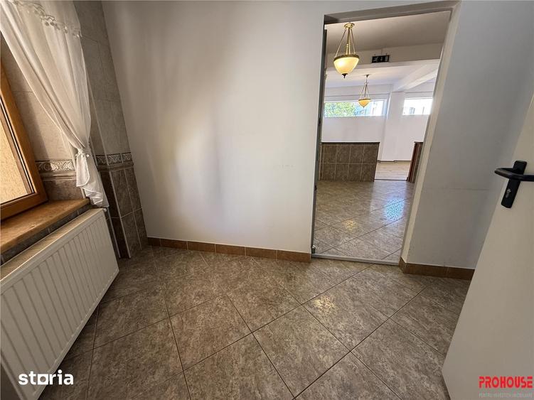 Spațiu comercial, de 600 mp, în Gherăiești