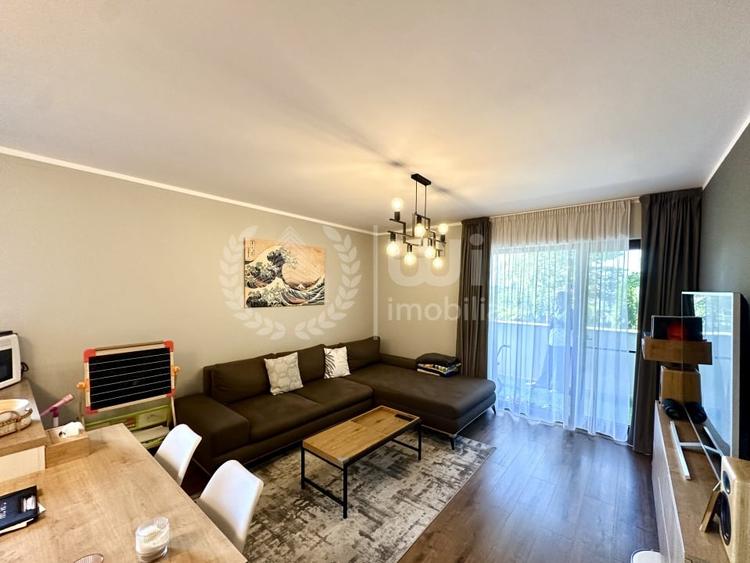 Apartament cu 3 camere semidecomandat, mobilat în Europa
