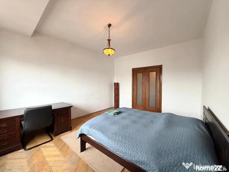 Apartament cu 4 camere decomandat în Ultracentral