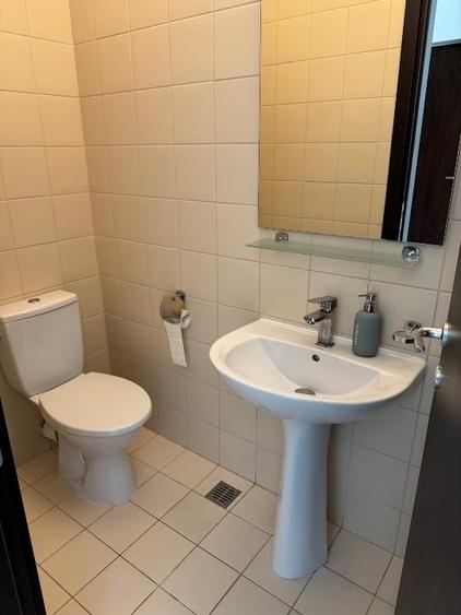 Apartament cu 3 camere semidecomandat, mobilat în Titan