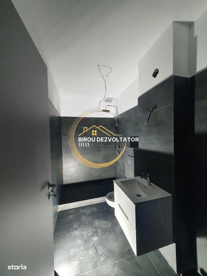 Apartament cu 2 camere decomandat în Titan — fotografia 3