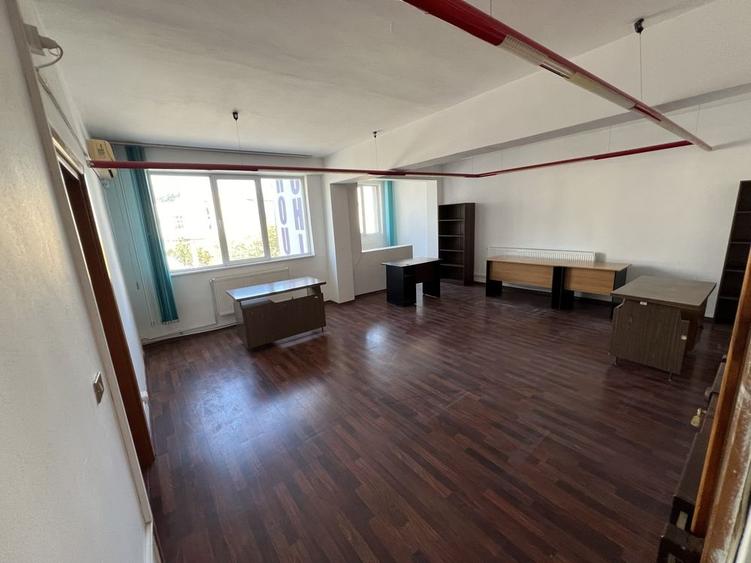 Spațiu comercial, de 41 mp, în Sârbi
