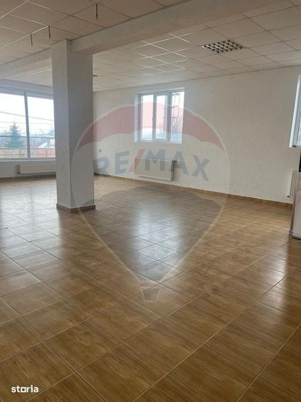 Casă cu 4 camere în Balotești