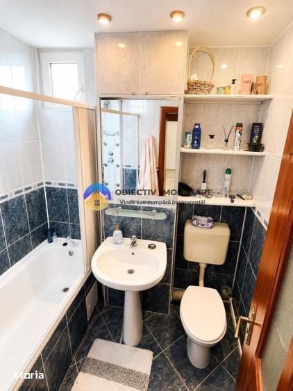 Apartament cu 3 camere semidecomandat în Dărmănești