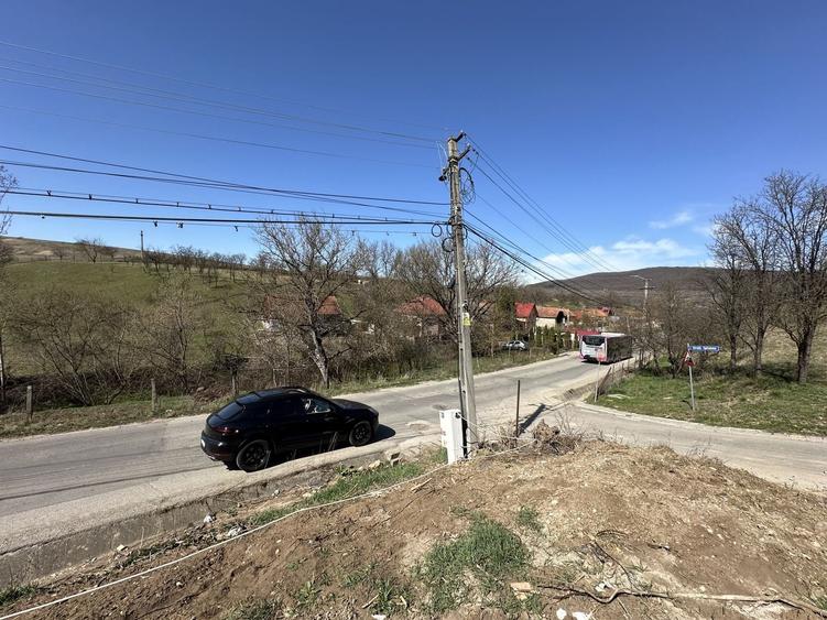 Casă cu 4 camere cu Canalizare în Suceagu