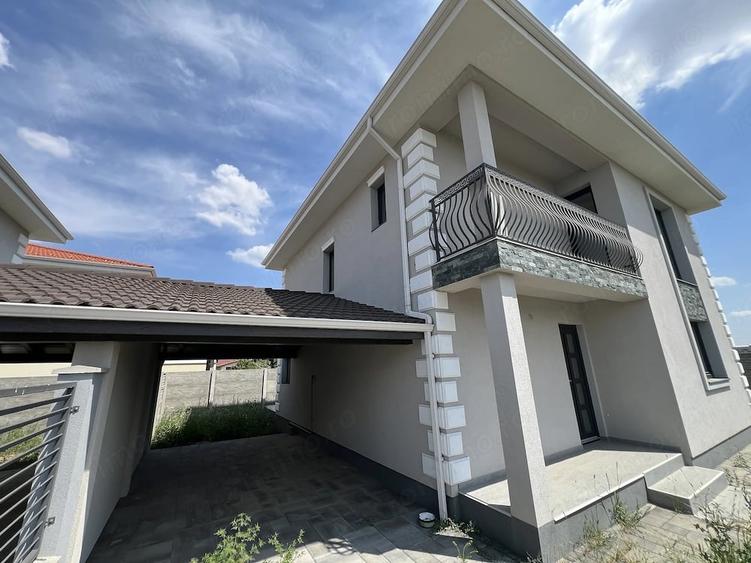Casă cu 5 camere cu Teren 300 Mp în Chișoda