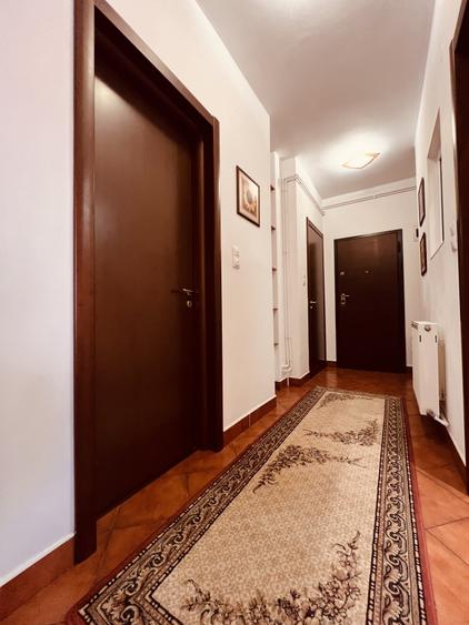 Apartament cu 3 camere semidecomandat, mobilat în Dorobanți