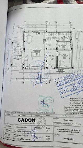 Casă cu 4 camere în Central