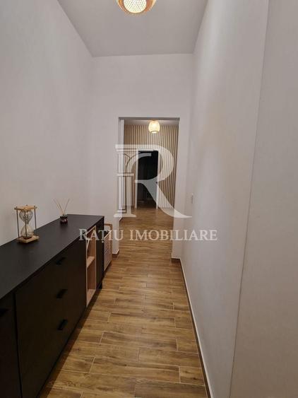 Apartament cu 3 camere decomandat, mobilat în Nufărul