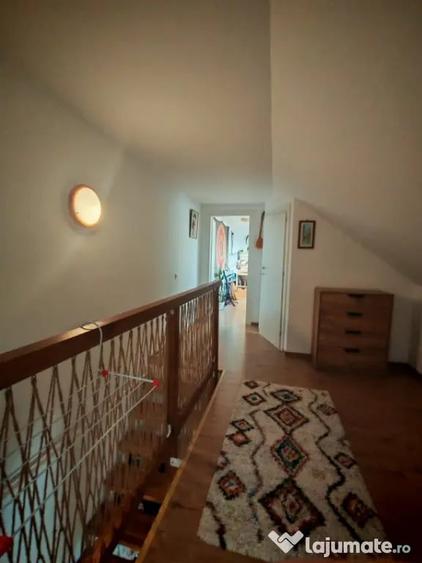Apartament cu 4 camere decomandat în Baciu