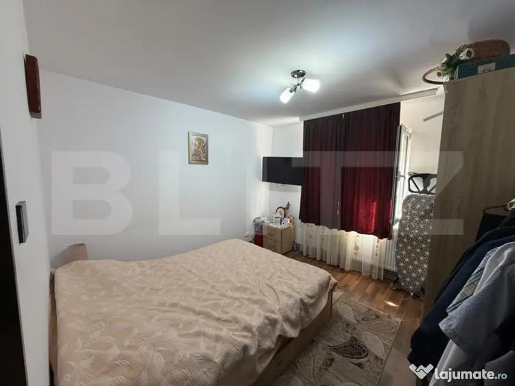 Apartament cu 3 camere decomandat în Cetate