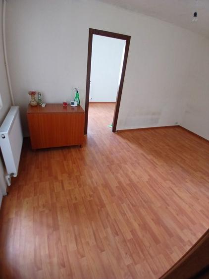 Apartament cu 2 camere nedecomandat în Central
