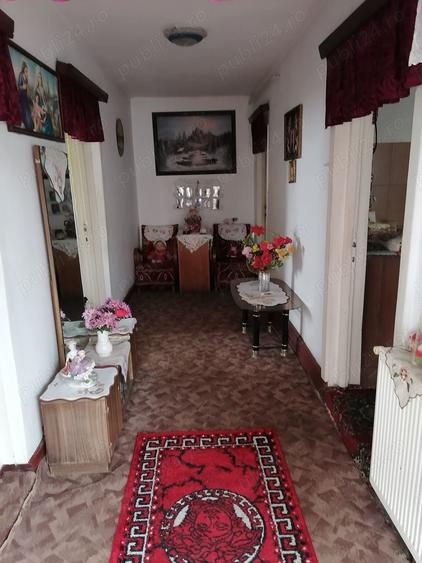 Casă cu 3 camere în Central