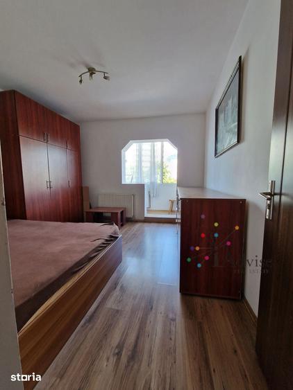 Apartament cu 3 camere decomandat în Dârste