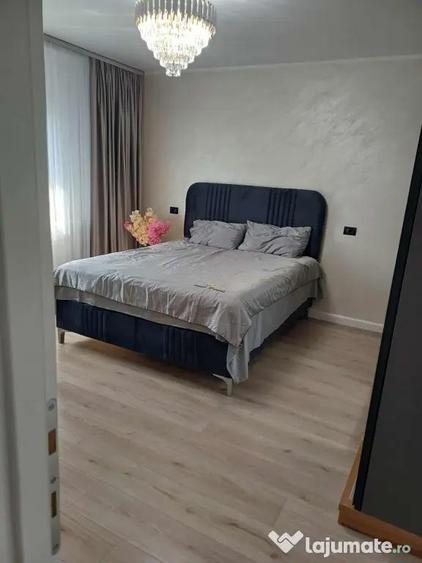 Casă cu 4 camere în Schela