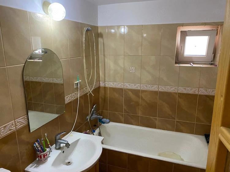 BRASADAS inchiriaza ap cam etaj in Carpat?i 2. - 11