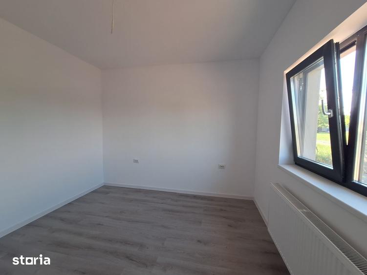 Casă cu 4 camere cu Teren 417 Mp în Giarmata