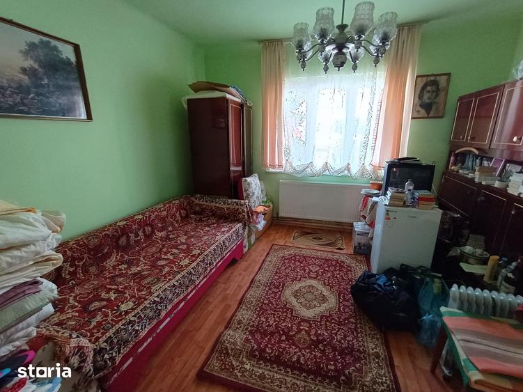 Casă cu 3 camere cu Teren 260 Mp în Central
