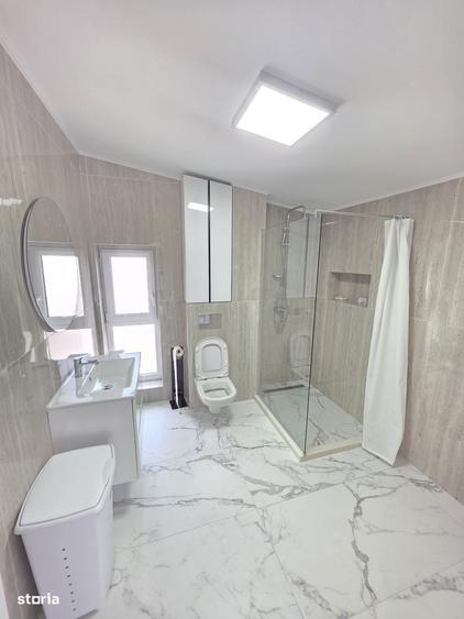 Casă cu 4 camere cu Teren 1200 Mp în Central