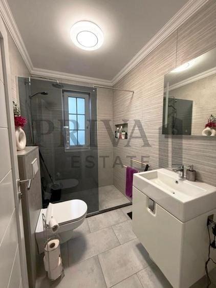Duplex cu 4 camere cu Canalizare în Giroc