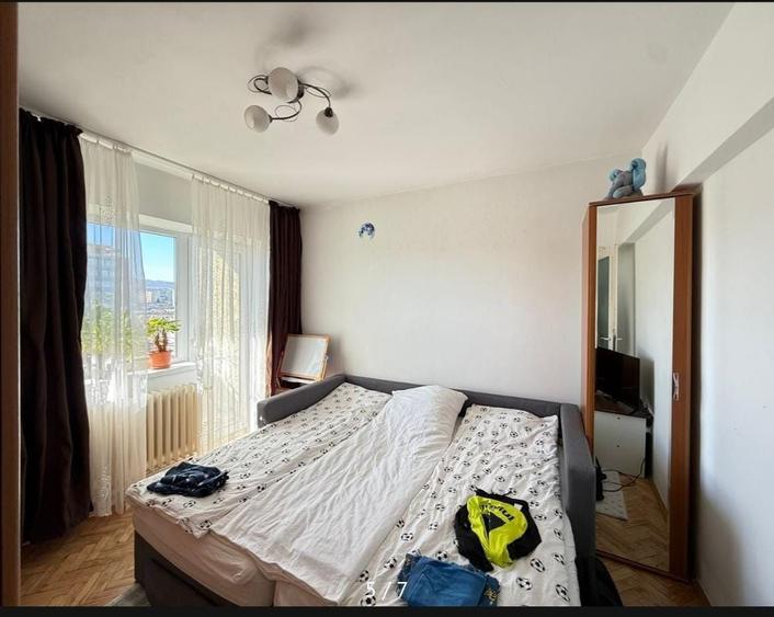 Apartament cu 2 camere semidecomandat în Dosu Bricii