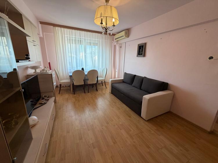 Apartament cu 2 camere semidecomandat, mobilat în Peninsula