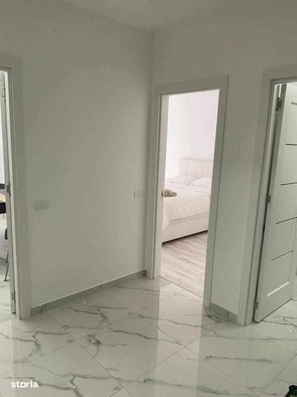 Apartament de vanzare cu 3 camere,2 bai decomandat in AES Residence - 14