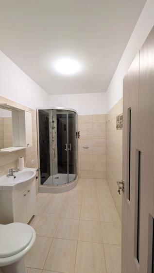 Apartament cu 2 camere decomandat în Titan