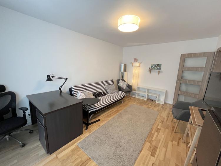 Apartament cu 2 camere decomandat, mobilat în Podul de Fier