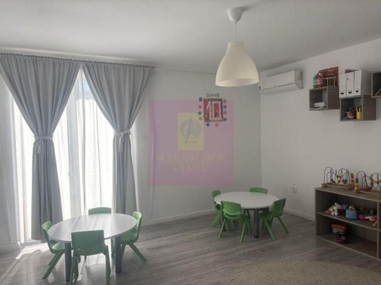 Casă cu 10 camere în Drumul Sării