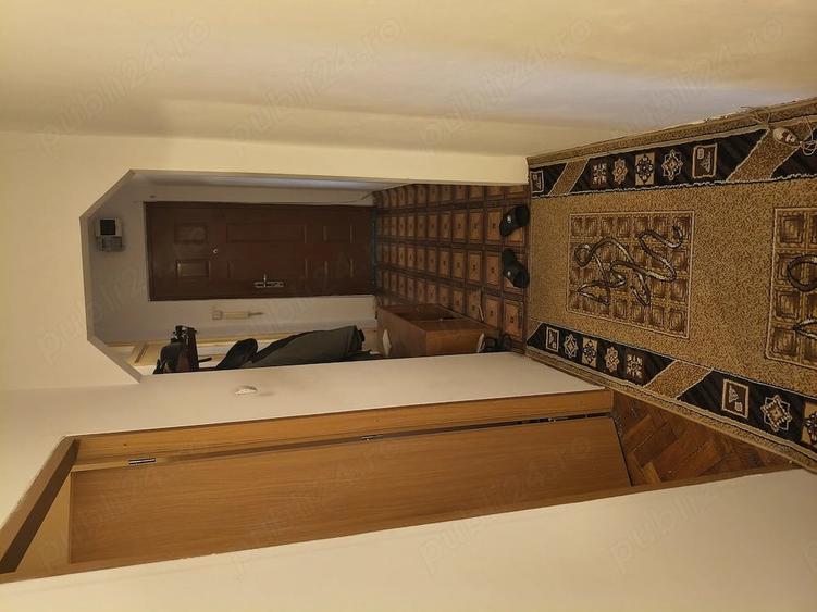 Garsonieră decomandată în Girocului