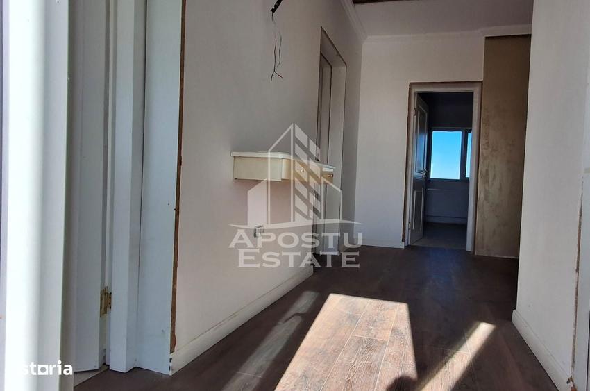 Casă cu 5 camere cu Teren 200 Mp în Mașloc