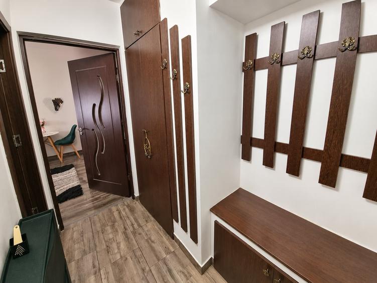 Garsonieră decomandată, mobilată în Lipovei