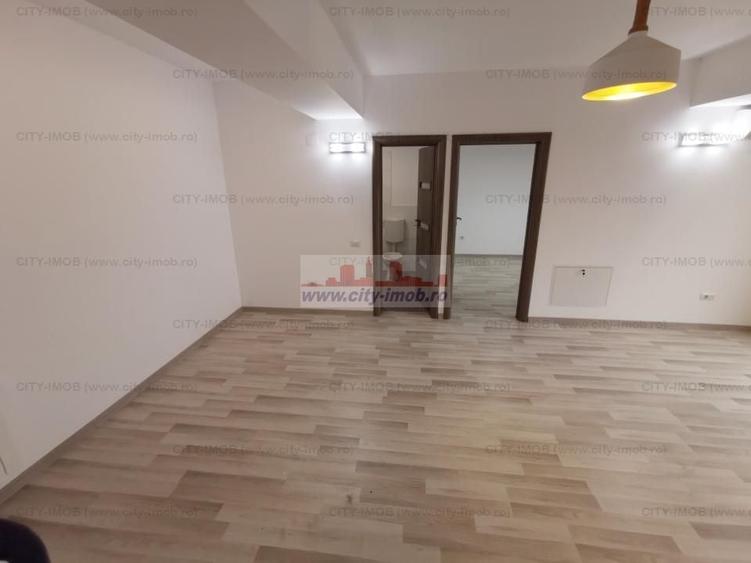 Casă individuală cu 15 camere decomandat cu Canalizare în Colentina