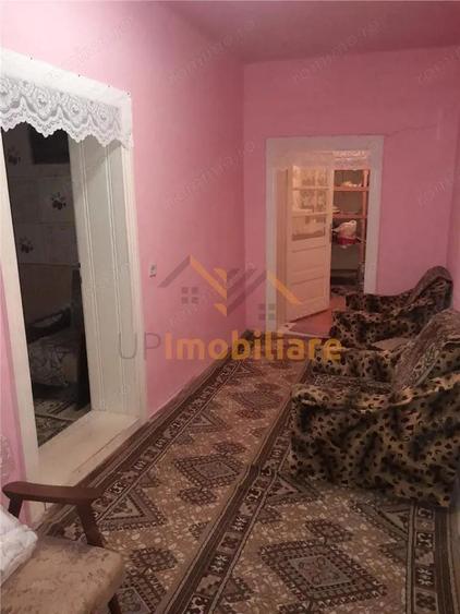 Casă cu 4 camere cu Teren 5526 Mp în Cheșa
