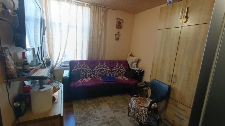 Casă individuală cu 2 camere cu Canalizare în Central
