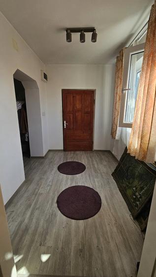 Casă cu 3 camere cu Teren 11510 Mp în Bratova