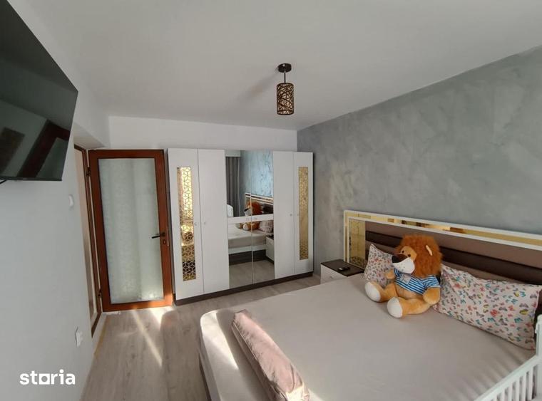 Apartament cu 3 camere decomandat în Tulucești