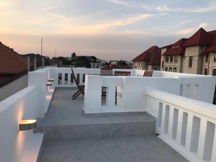 Casă individuală cu 8 camere cu Canalizare în Kiseleff