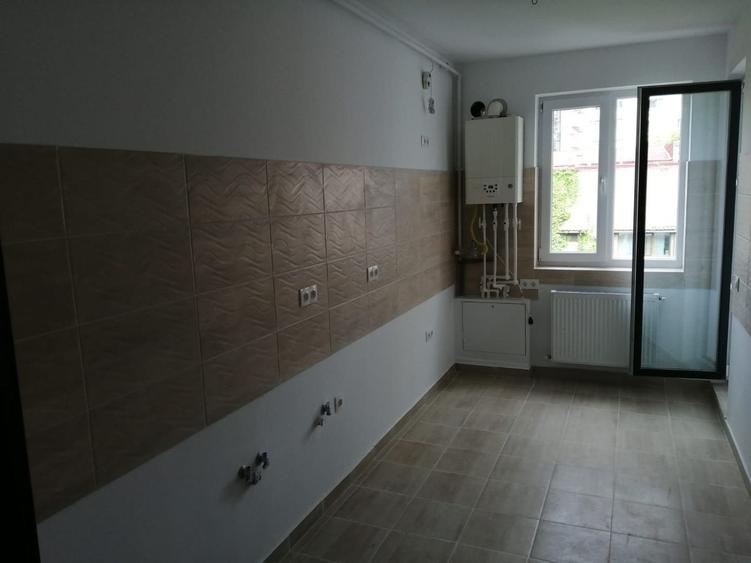 Apartament cu 3 camere decomandat în Brâncoveanu