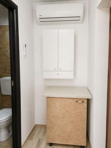 Apartament cu 2 camere semidecomandat, mobilat în Victoriei
