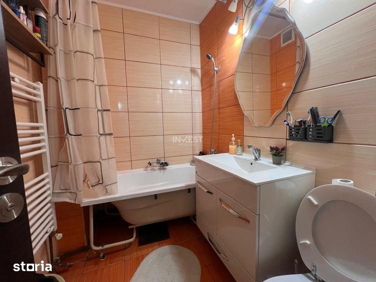Apartament cu 4 camere semidecomandat, mobilat în Tătărași