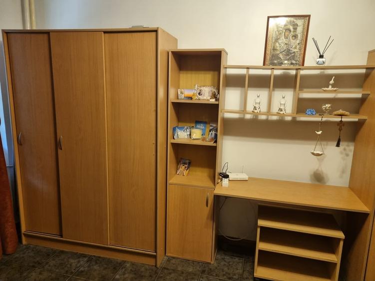 Apartament cu 3 camere decomandat în Tineretului