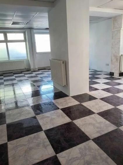 Spațiu comercial, de 80 mp, în Central