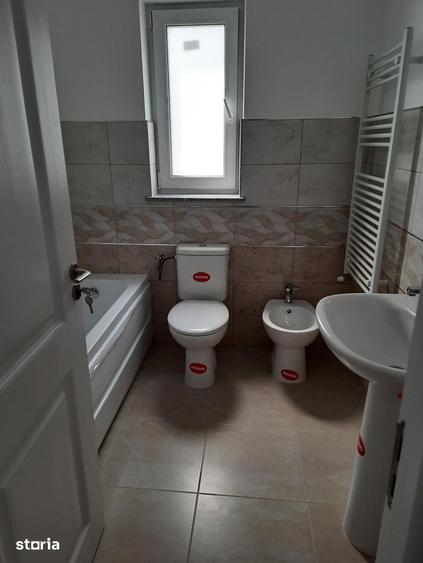 Casă cu 4 camere decomandat cu Teren 250 Mp în Burdujeni