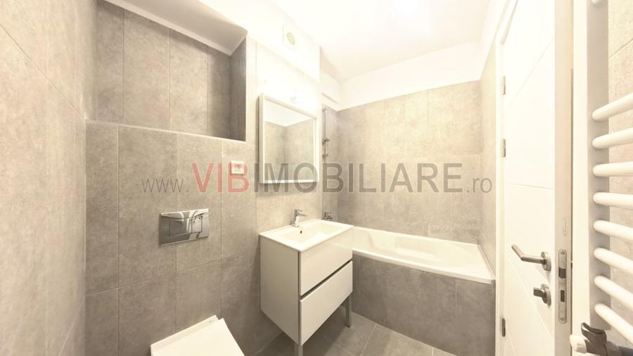 Apartament cu 3 camere semidecomandat în Străulești