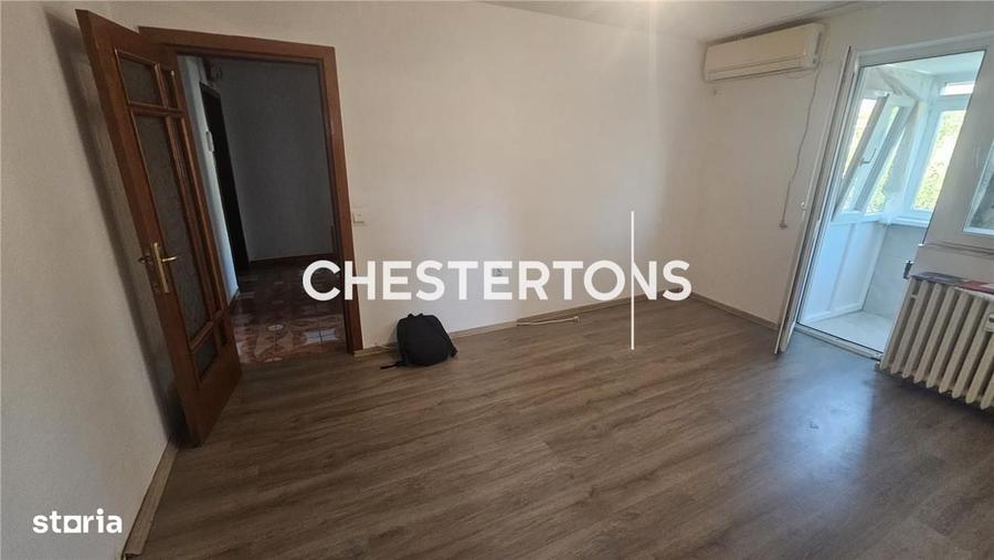 Apartament cu 3 camere semidecomandat în Gorjului