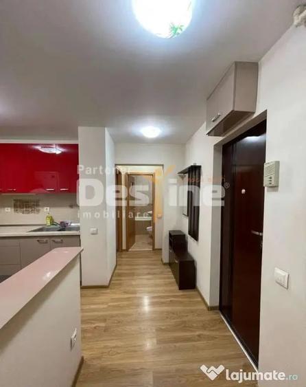 Apartament cu 2 camere decomandat în Tractorul